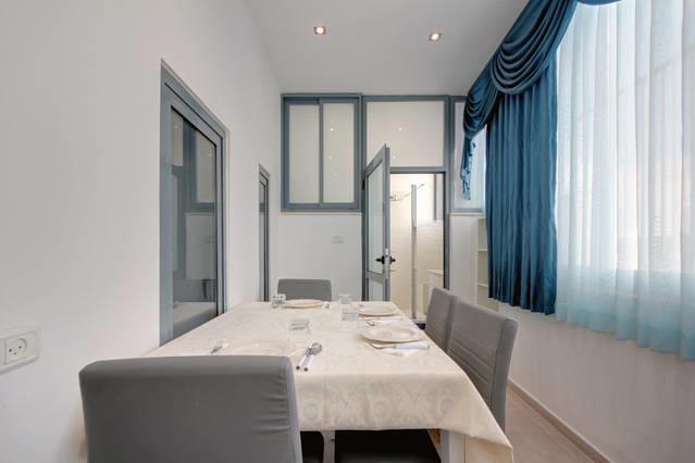 Holyland Apartment *