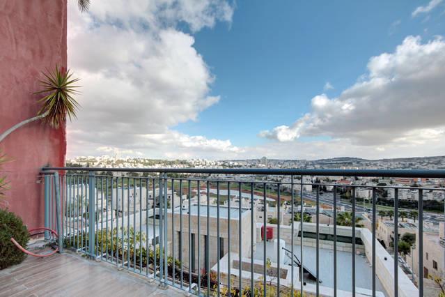 Apartment Holyland